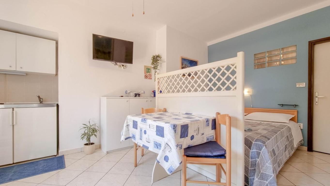 Alma One Apartman Novigrad Istria Kültér fotó