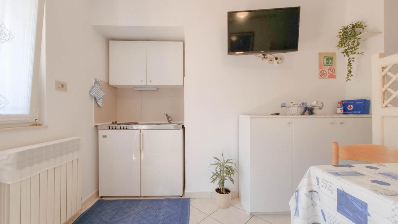Alma One Apartman Novigrad Istria Kültér fotó